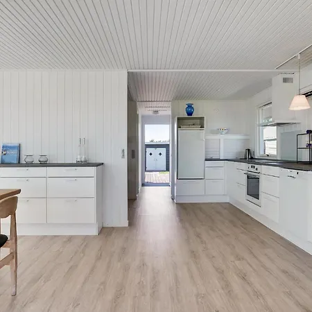 2 Bedroom In *